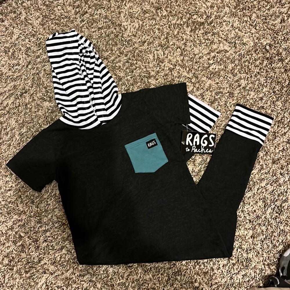 Rags to Raches toddler boy romper - Picture 2 of 3